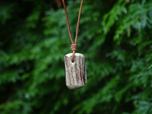 Viking antler necklace with a gift box