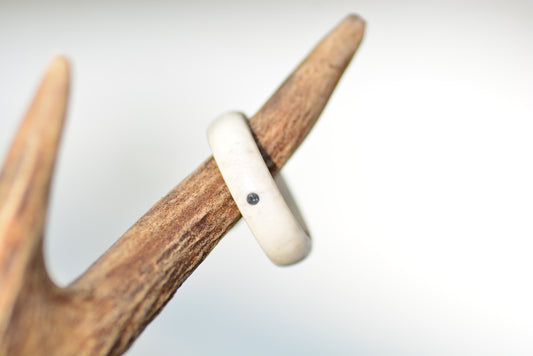 Antler ring with sapphire - The forest pond