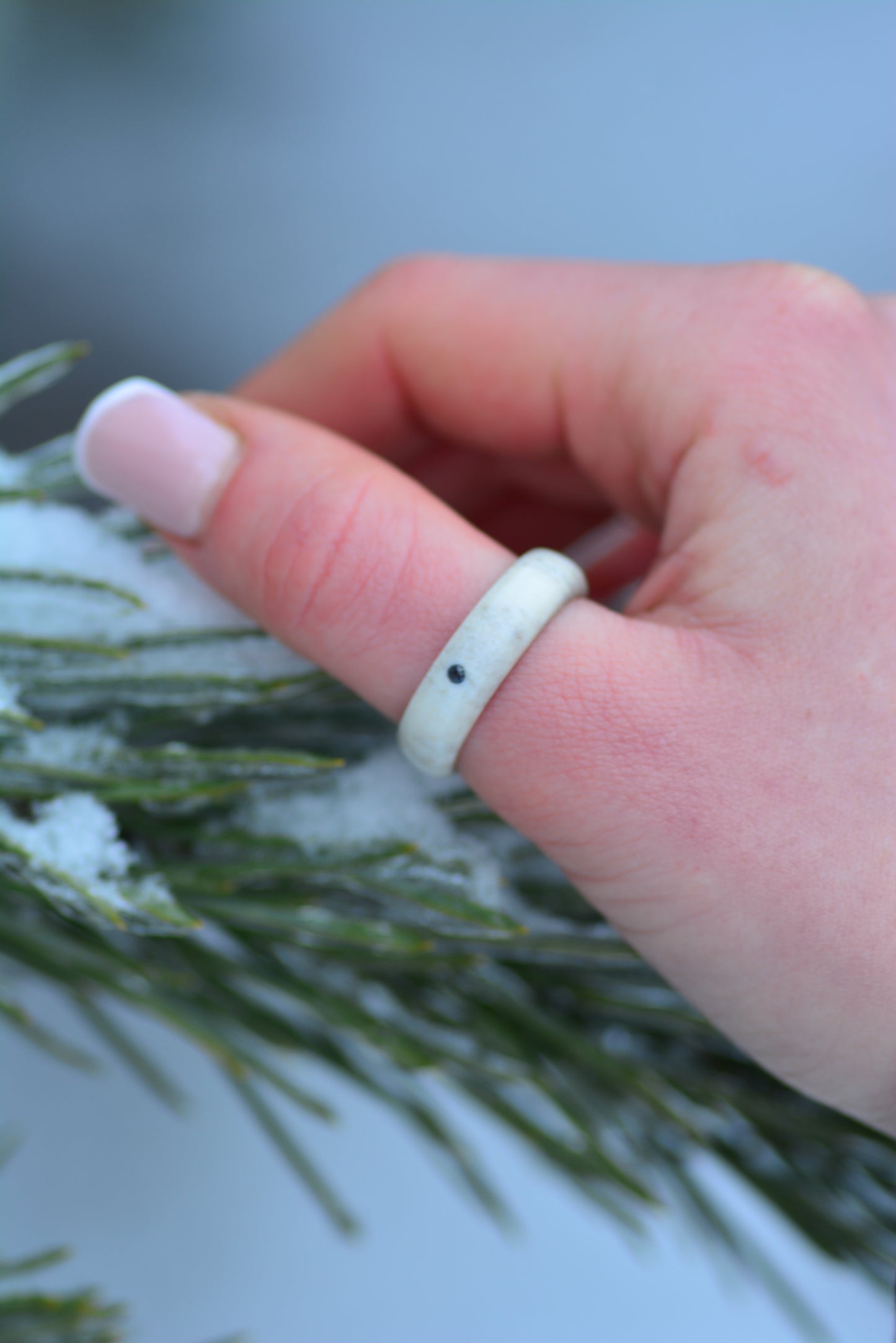 Antler ring with sapphire - The forest pond
