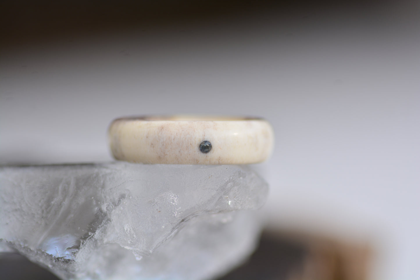 Antler ring with sapphire - The forest pond